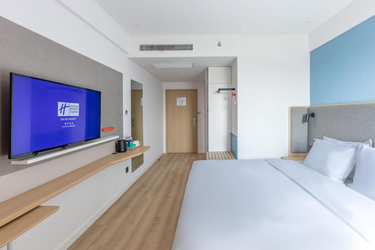 Holiday Inn Express Shanghai Pudong Airport By Ihg Экстерьер фото