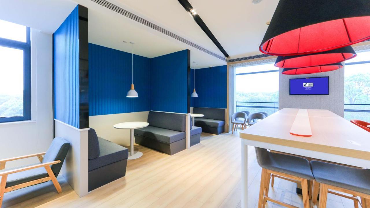 Holiday Inn Express Shanghai Pudong Airport By Ihg Экстерьер фото