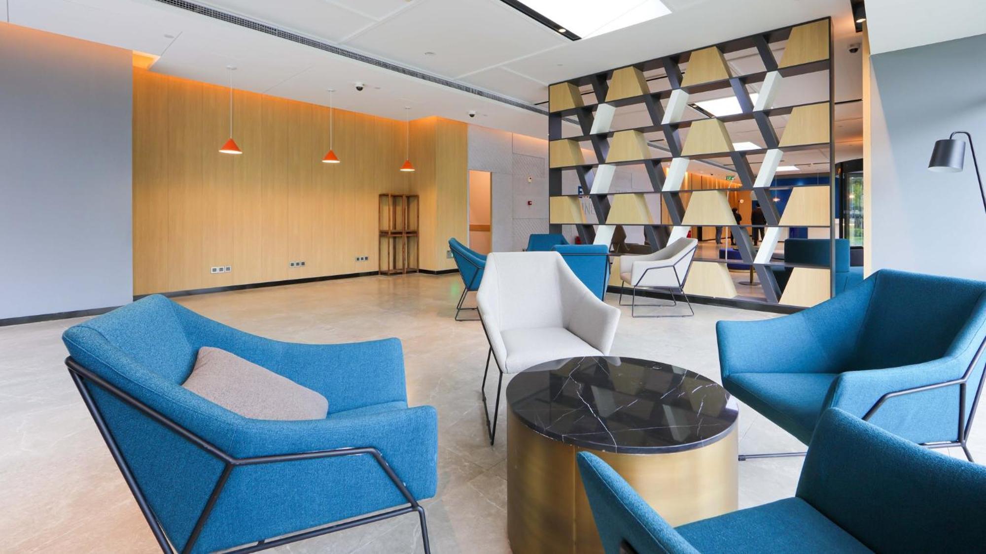 Holiday Inn Express Shanghai Pudong Airport By Ihg Экстерьер фото