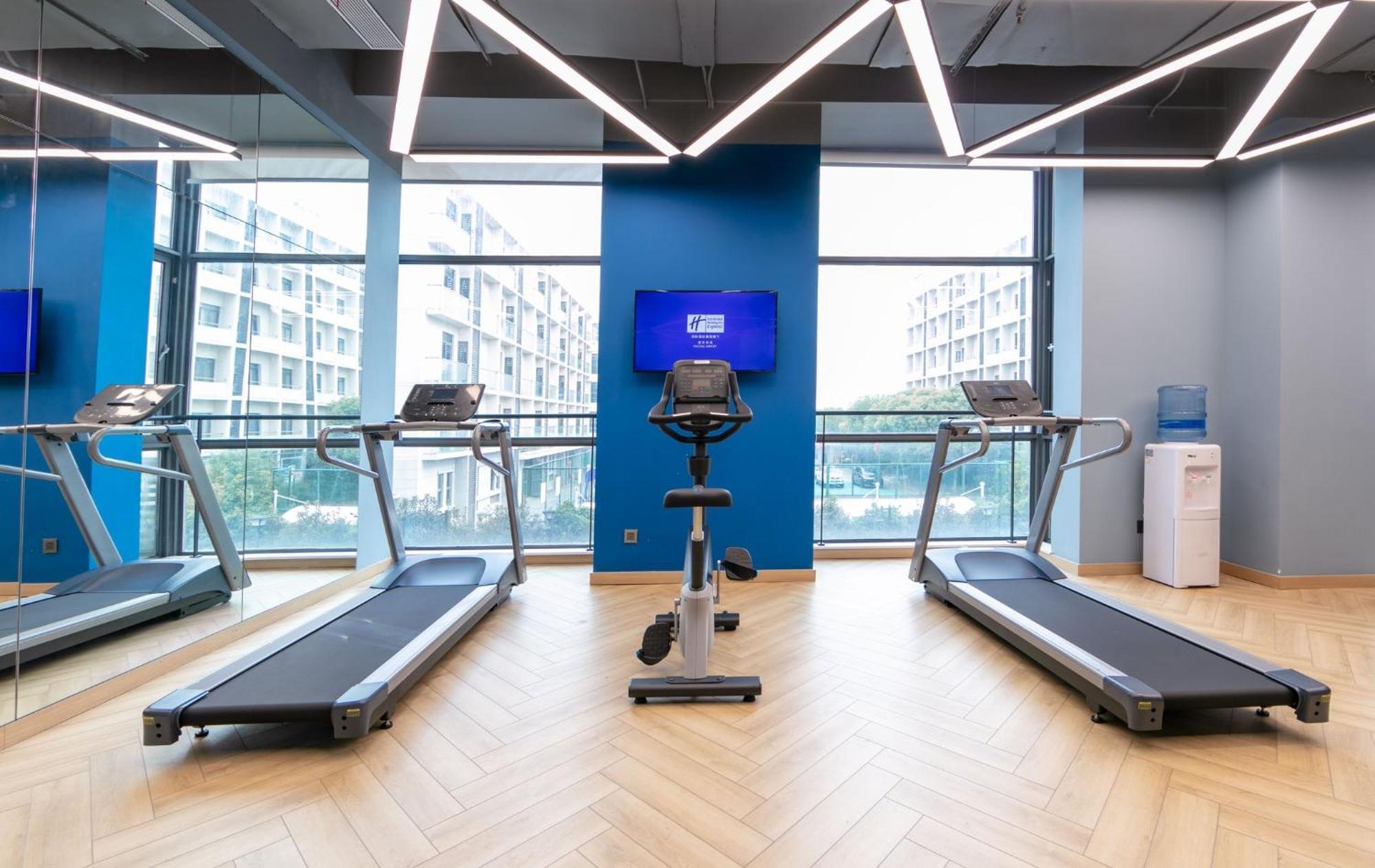 Holiday Inn Express Shanghai Pudong Airport By Ihg Экстерьер фото